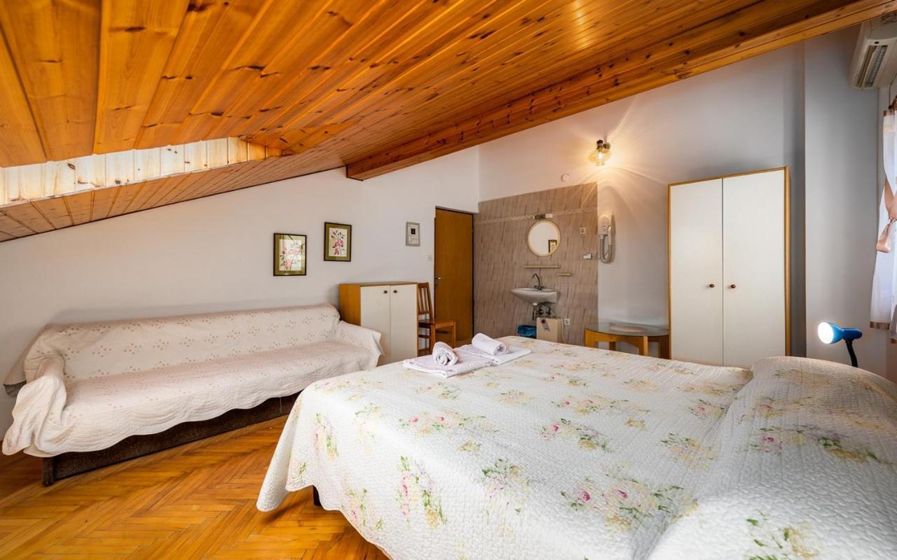 Apartmani Lido Basanija Luaran gambar